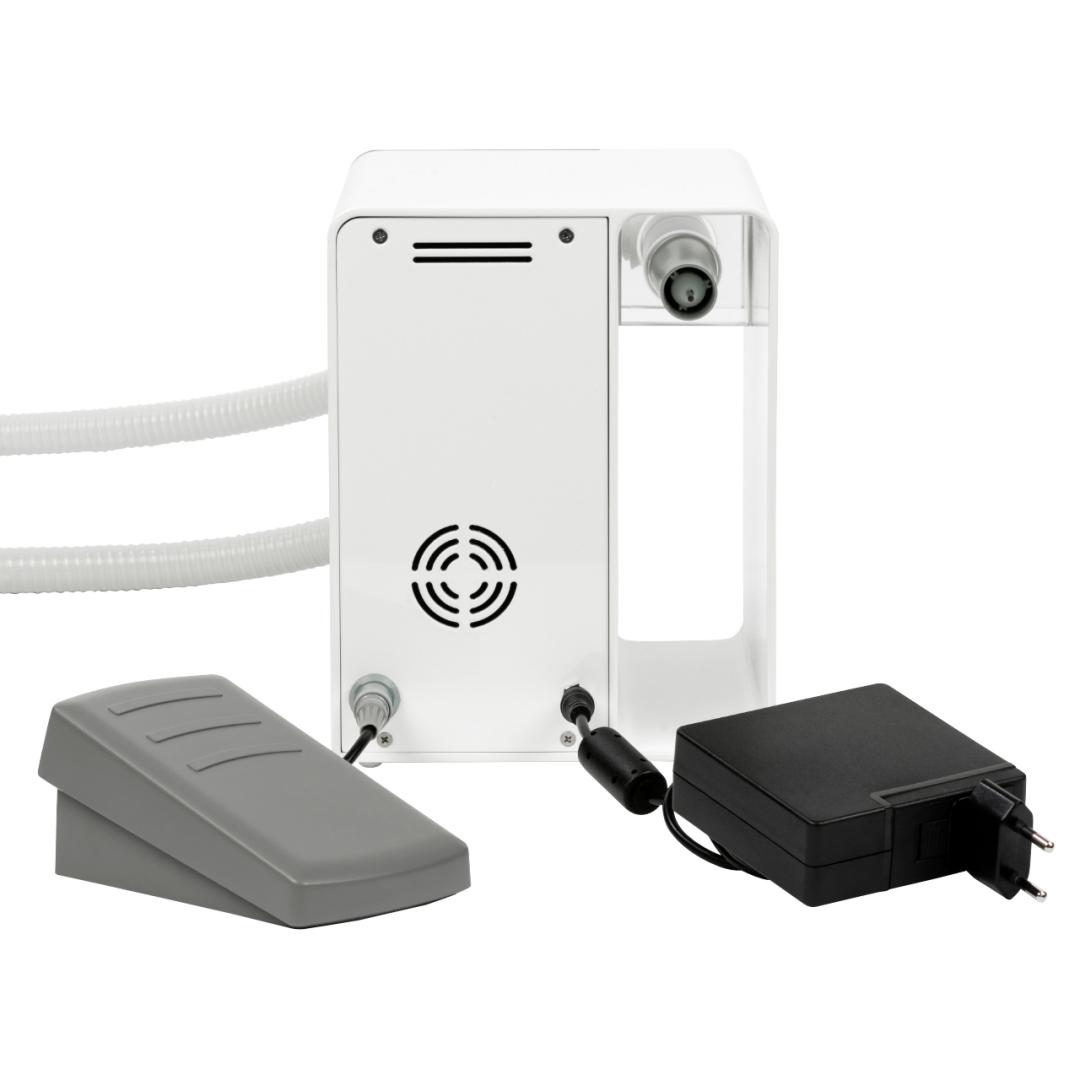 O MasterVac Mobile possui uma fonte de alimentação externa e um pedal para controle de velocidade, que permite ao utilizador controlar a velocidade do punho com o pé.